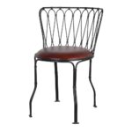 Silla Vilette Marrón con estructura metálica negra y asiento de piel marrón, diseño industrial y moderno.